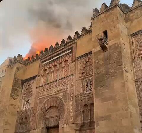 El incendio de la Mezquita de Córdoba y la polémica de la identidad  española