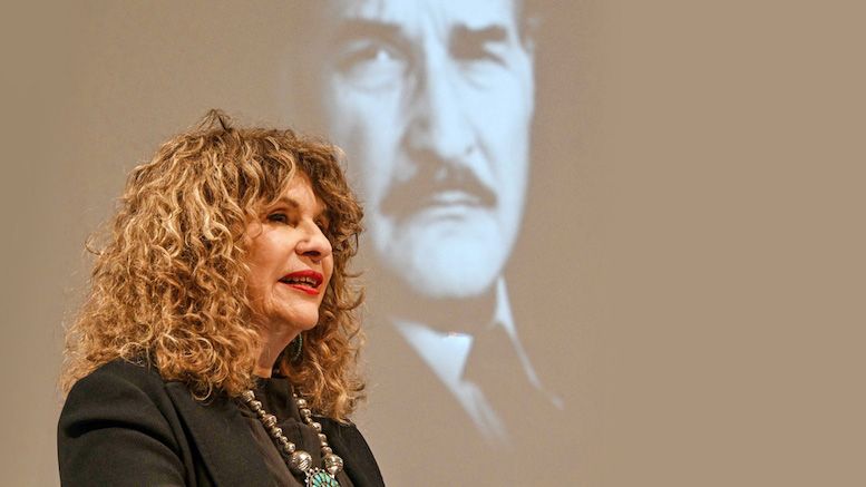 La literatura, una forma de memoria y de reparar el alma de los pueblos: Gioconda Belli