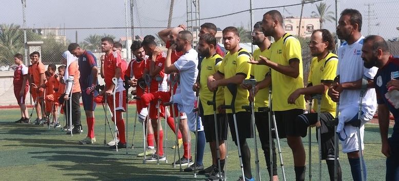 En medio de las ruinas de Gaza, futbolistas amputados recuperan la esperanza