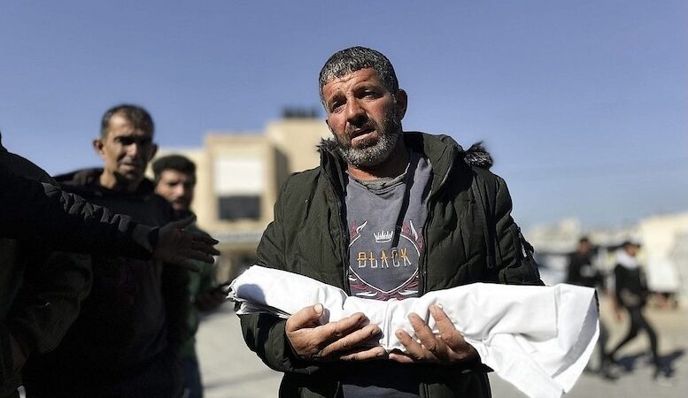 El «síndrome de la tienda húmeda» está matando a los bebés de Gaza