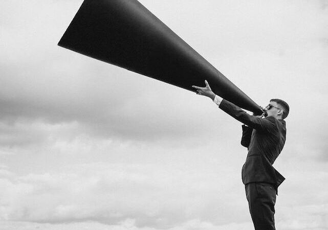 «Un fact-checker es como un mecánico que desmonta un automóvil»