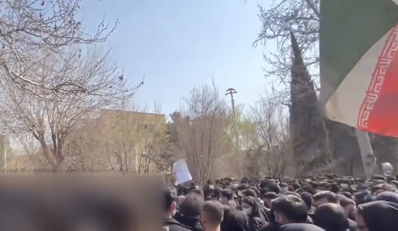 Irán: vuelven las protestas y las amenazas de intervención militar norteamericana