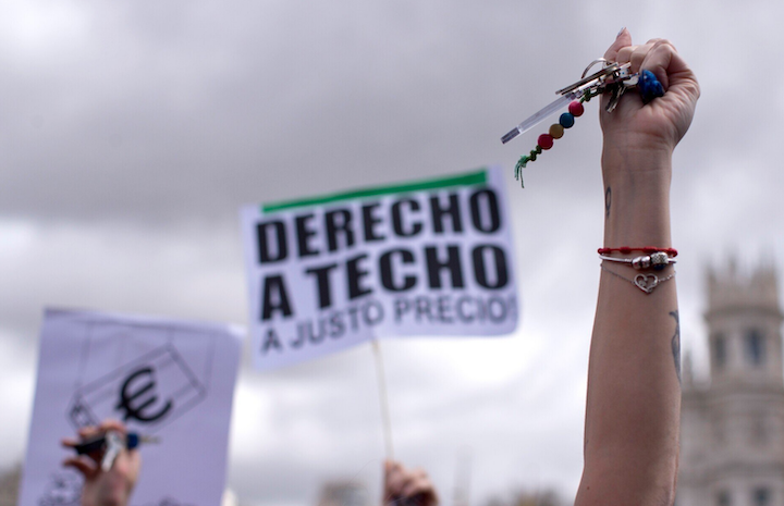 Ni un desahucio más: dos comunicados, una misma exigencia