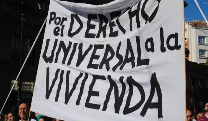 ¡A la calle! Desahuciada una familia vulnerable en Leganés