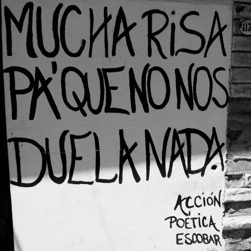 Reírse por no llorar