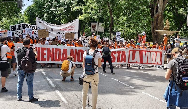 Miles de personas protestan en Madrid contra la «dictadura del rentismo» (Crónica y Fotos)