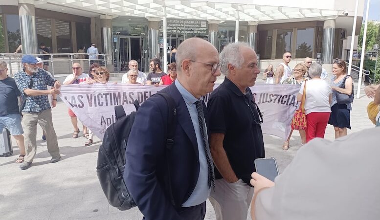 Una brecha en el muro de la impunidad: víctima de torturas durante el franquismo, declara ante la Justicia