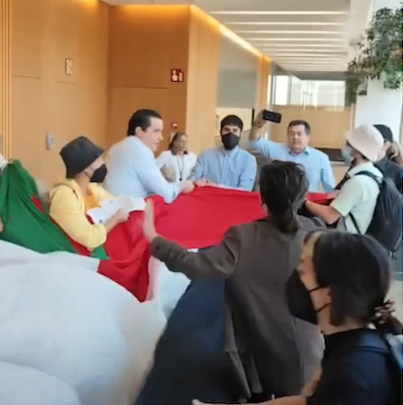 Acció en les oficines de l’empresa naval MSC a València, denunciem la seua implicació en el genocidi palestí!