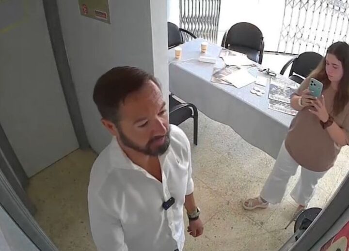 Un concejal de Vox allana ilegalmente el local del Sindicat d’Estudiants en Valencia rompiendo la cerradura y registra las salas y mesas. Esto es fascismo en estado puro