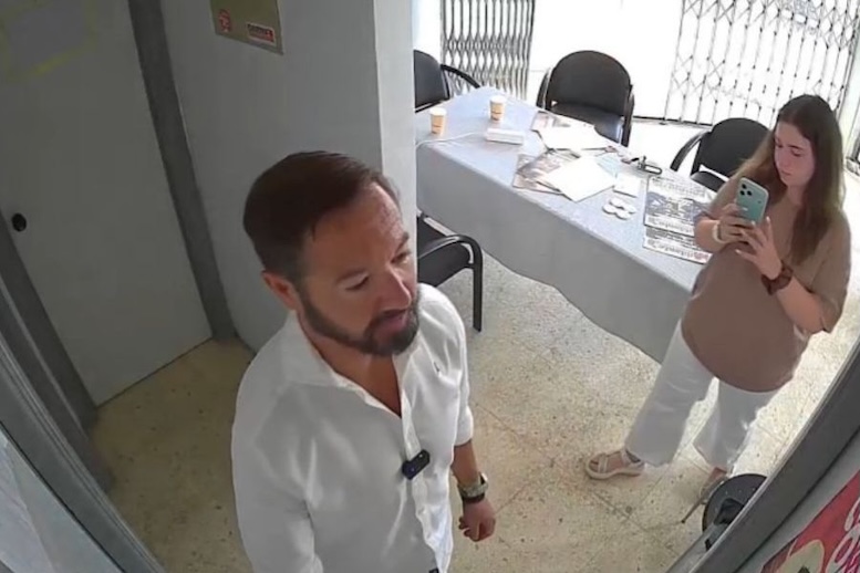 Un concejal de Vox allana ilegalmente el local del Sindicat d’Estudiants en Valencia rompiendo la cerradura y registra las salas y mesas. Esto es fascismo en estado puro