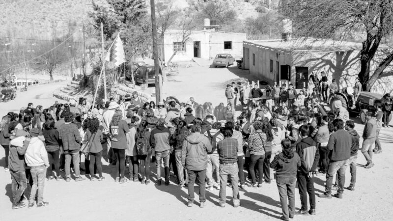 “El extractivismo y la deuda externa son temas nodales en Argentina”