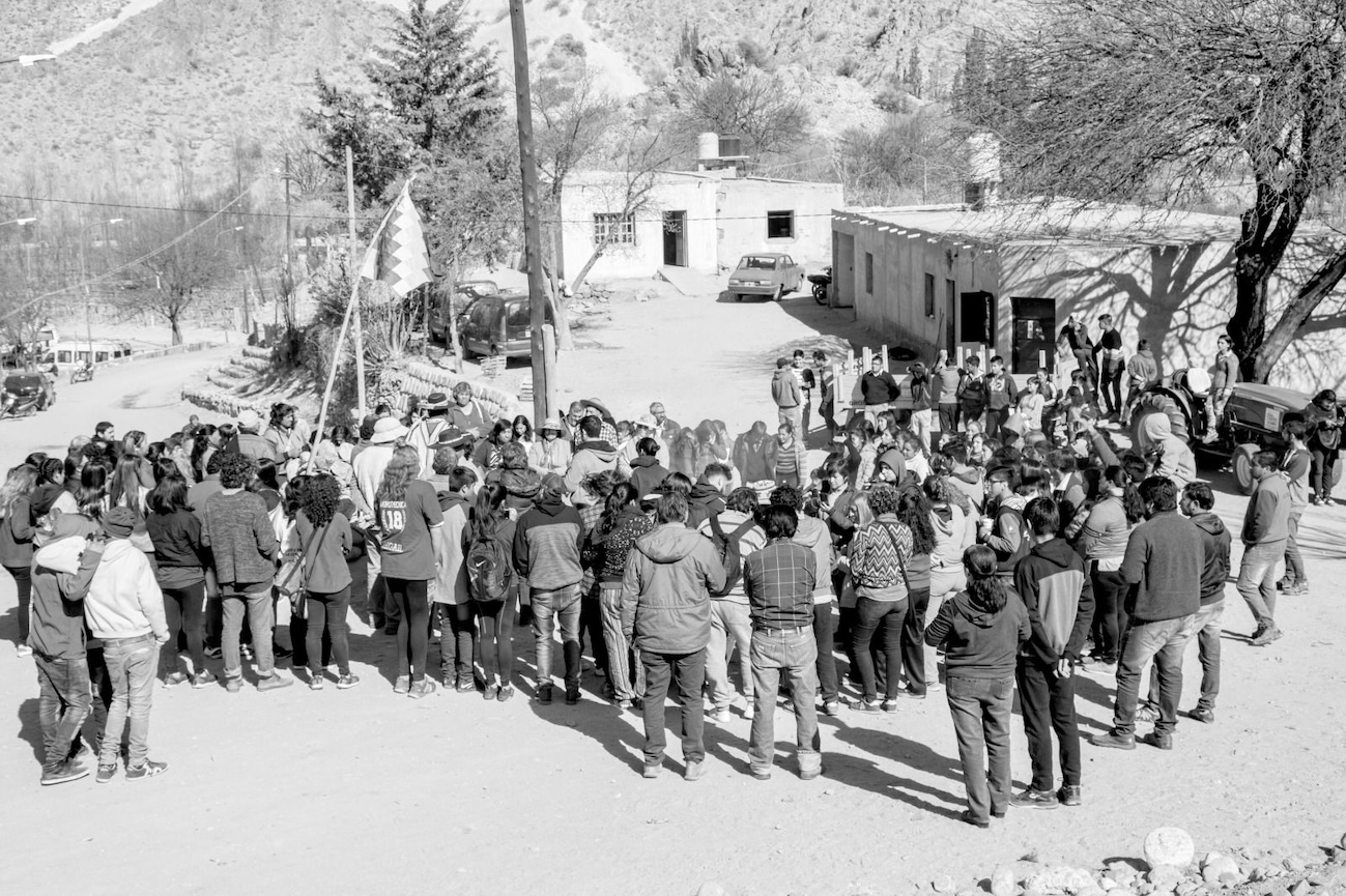 “El extractivismo y la deuda externa son temas nodales en Argentina”