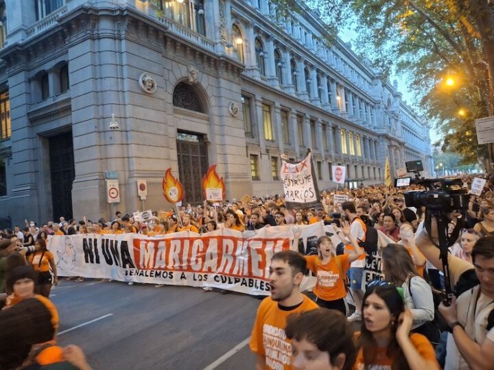 Madrid clama contra los desahucios: «Ni una Maricarmen más»