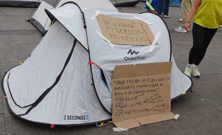 Reportaje gráfico: Acampada Sol ¡Ni una Maricarmen más!